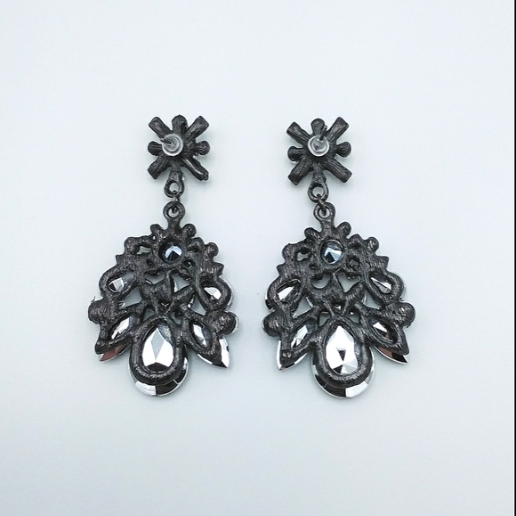 Long Drop Dangle Crystal Flower Earrings - Picture 5 of 5